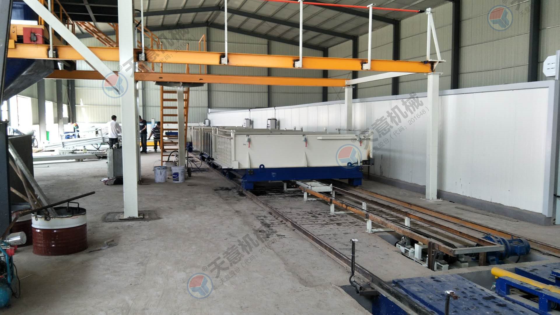 輕質隔墻板設備自動化程度高，產(chǎn)量大